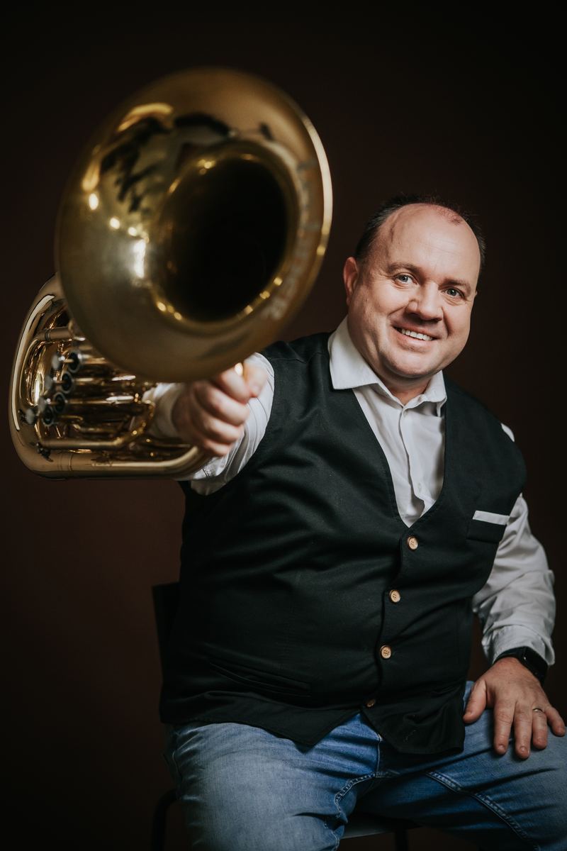 Marko Fijavž z baritonom